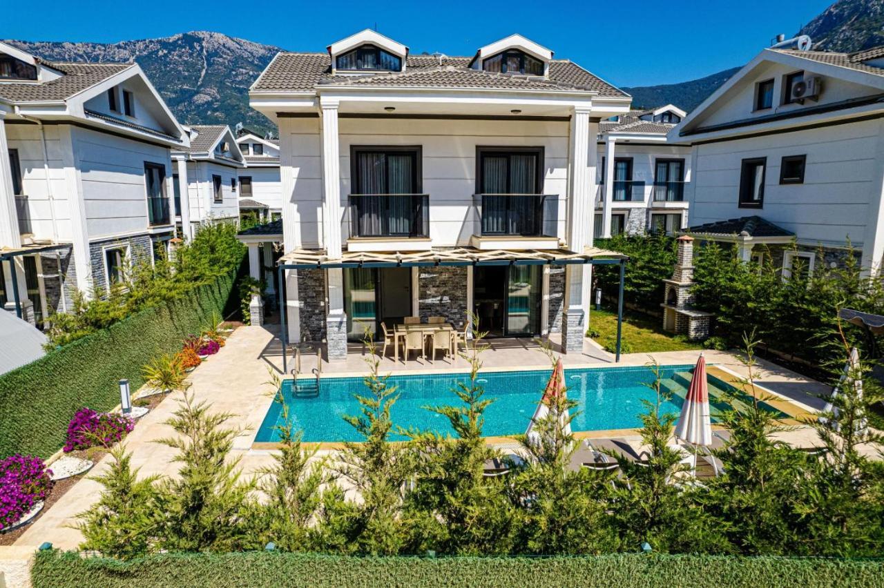4 Bedroom Holiday Villa In Hisaroenue Oeluedeniz- Gold Rose Fethiye Esterno foto