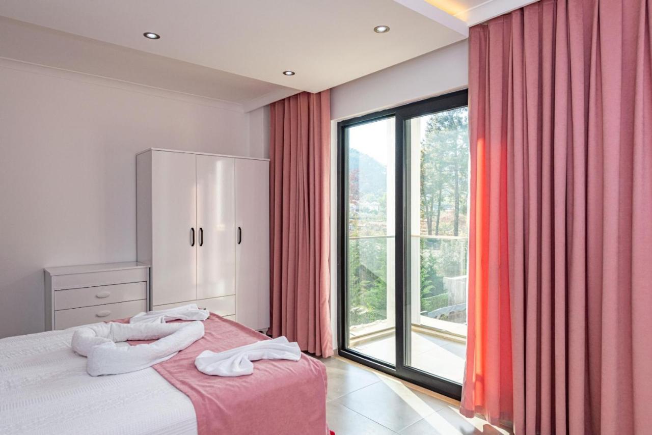 4 Bedroom Holiday Villa In Hisaroenue Oeluedeniz- Gold Rose Fethiye Esterno foto