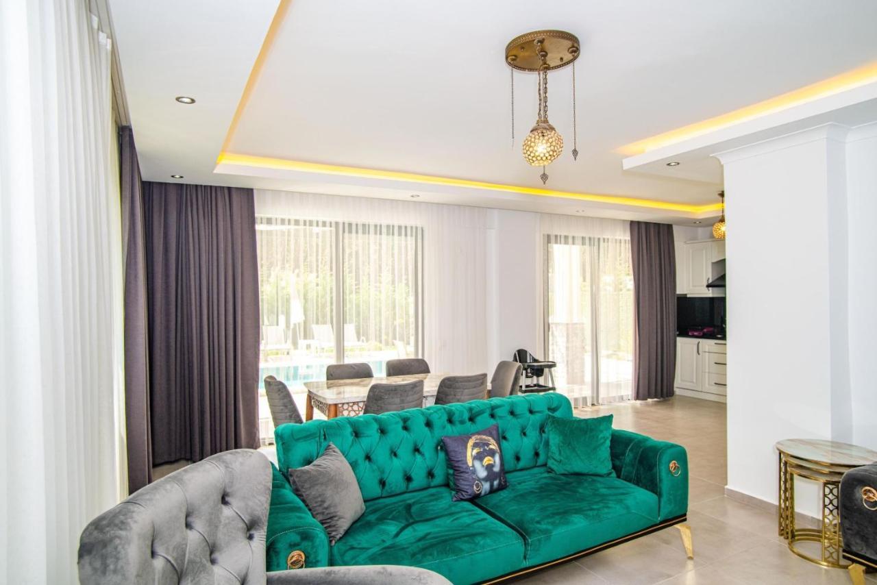 4 Bedroom Holiday Villa In Hisaroenue Oeluedeniz- Gold Rose Fethiye Esterno foto